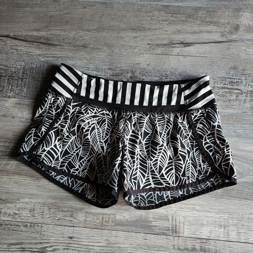 (8) Lululemon Speed Up Short